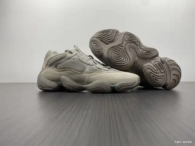 hype GX3067 Adidas Yeezy 500 0525